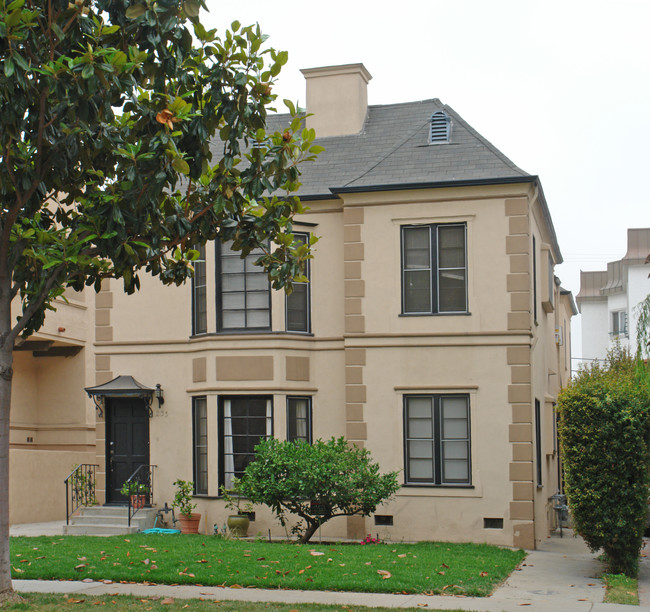 233 S Gale Dr in Beverly Hills, CA - Building Photo - Building Photo