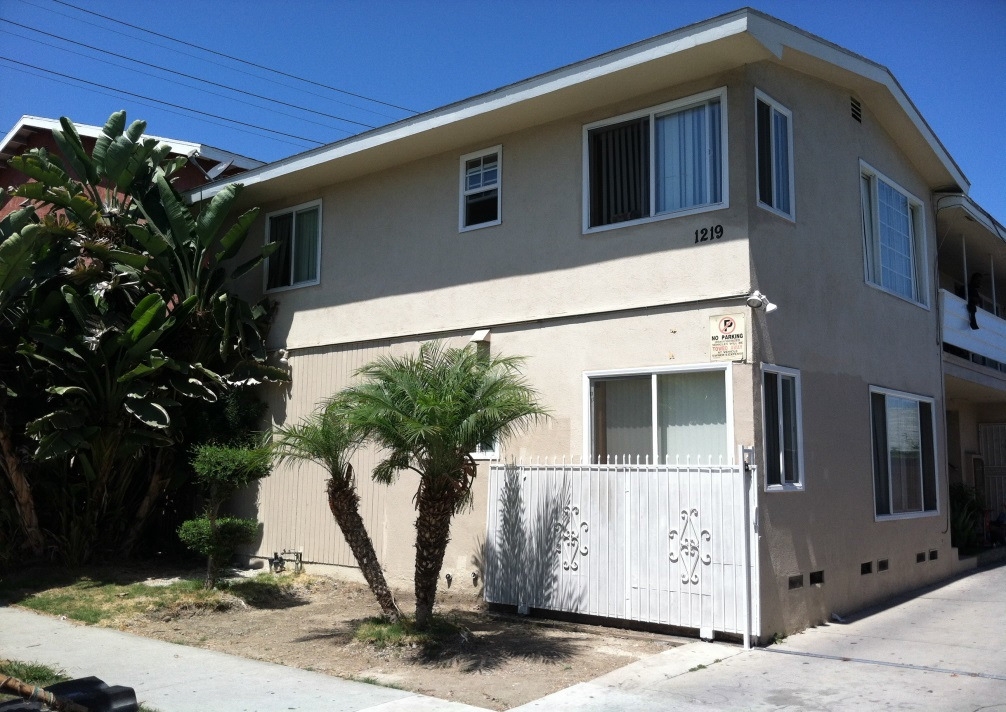 1219 E Phillips St in Long Beach, CA - Building Photo