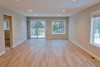 211 Dogwood Ave in Aurora, SD - Foto de edificio - Building Photo
