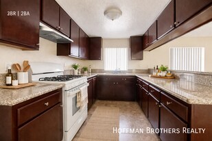 8926 Burnet Ave in Los Angeles, CA - Building Photo