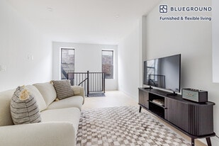 753 9th Ave in New York, NY - Building Photo