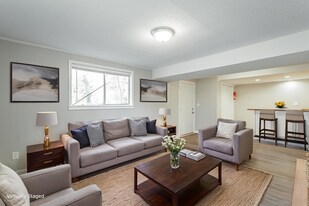 5221 Old Trail in Red Bank, TN - Building Photo