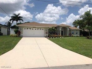 4138 SW 5th Ave in Cape Coral, FL - Building Photo - Building Photo