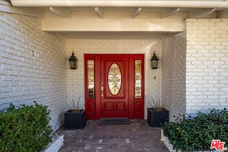 23628 Long Valley Rd in Hidden Hills, CA - Building Photo - Building Photo