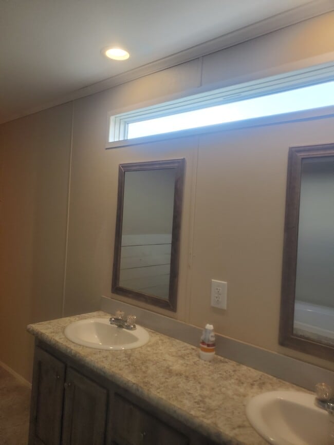 property at 1118 Meadowlark Dr