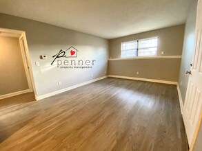 716 NE Ball Dr in Lee's Summit, MO - Building Photo - Building Photo