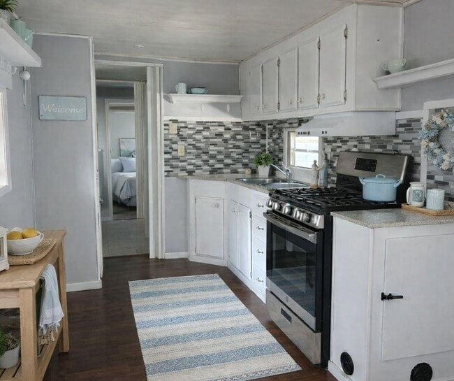 38706 Daughtery Rd in Zephyrhills, FL - Building Photo - Building Photo