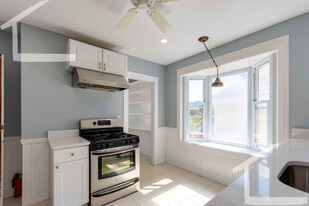 17 Champney St, Unit 2 in Boston, MA - Building Photo