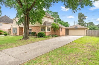 18107 Shadow Valley Dr in Spring, TX - Building Photo - Building Photo