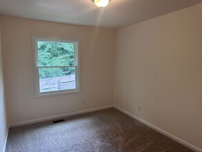 518 Echodale Dr in Charlotte, NC - Building Photo - Building Photo
