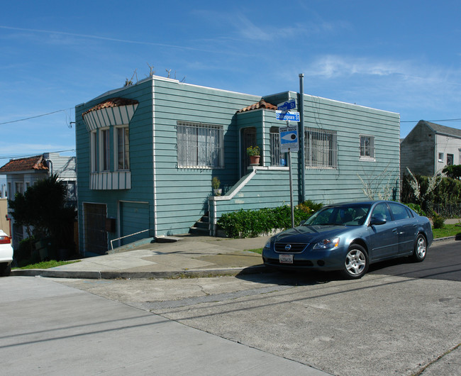 299 Rhine St in Daly City, CA - Building Photo - Building Photo