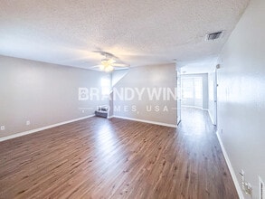 323 Summer Sails Dr in Valrico, FL - Building Photo - Building Photo