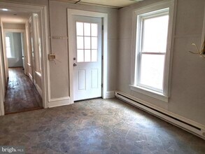 1015 Chestnut St-Unit -2 in Lebanon, PA - Building Photo - Building Photo