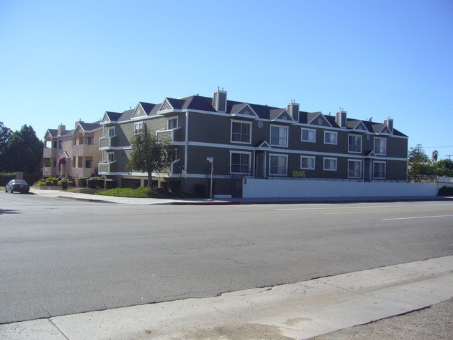 6353 Denny Ave, Unit 1