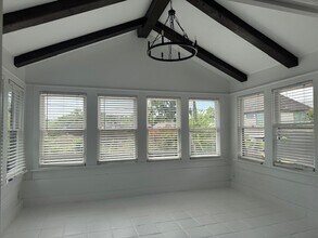 1631 Bonnie Brae St in Houston, TX - Building Photo - Building Photo