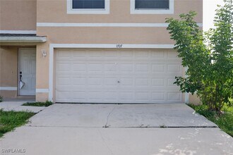 1707 SW 4th Pl in Cape Coral, FL - Building Photo - Building Photo