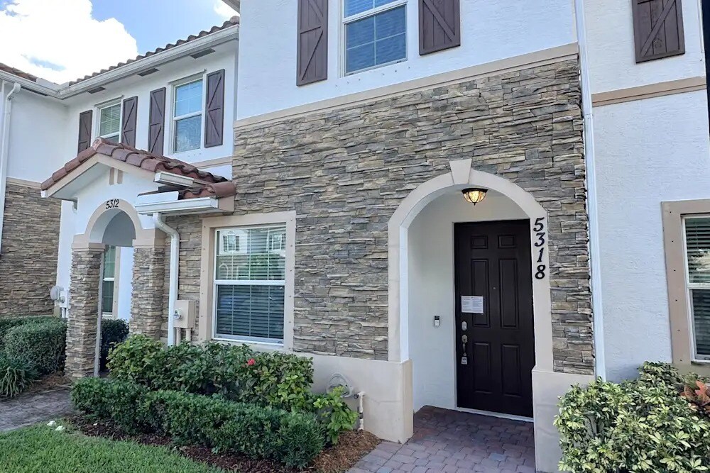 5317 Ellery Terrace in West Palm Beach, FL - Building Photo