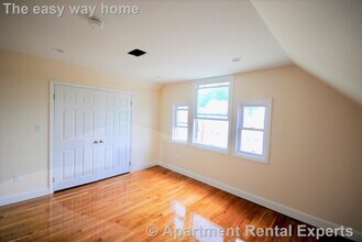 15 Taylor St in Medford, MA - Building Photo - Building Photo