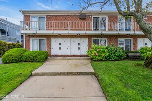 114 3rd Ave in Belmar, NJ - Building Photo