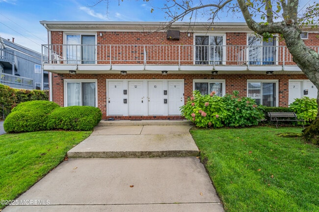 property at 114 3rd Ave