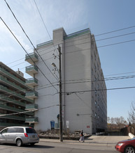 South Garden Apartments in Toronto, ON - Building Photo - Building Photo