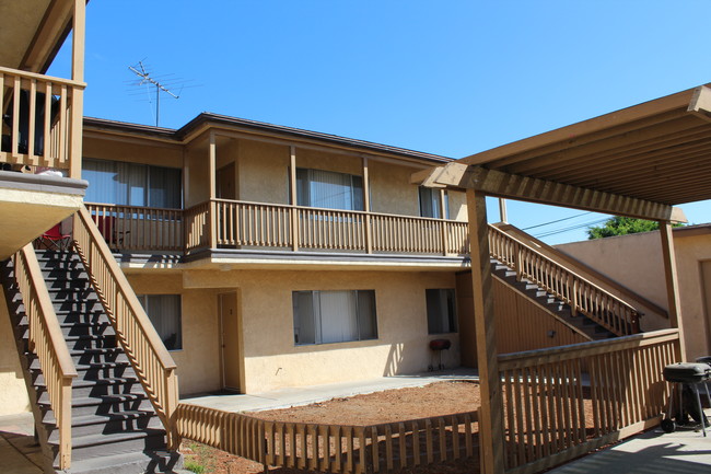 Chapman Villa Apartments in Garden Grove, CA - Building Photo - Other