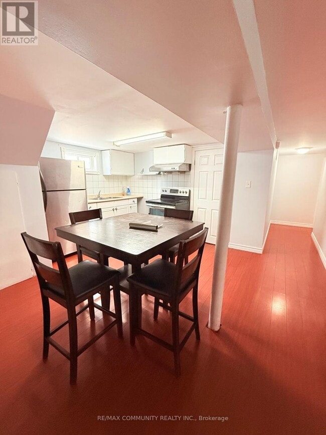 21 Miramar Crescent in Toronto, ON - Building Photo - Building Photo