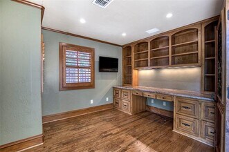 8607 Midway Rd in Dallas, TX - Building Photo - Building Photo