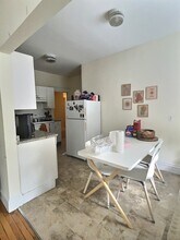 387 Harvard St, Unit 4 in Brookline, MA - Building Photo - Building Photo