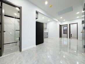 333 87th St, Unit 2 in Brooklyn, NY - Foto de edificio - Building Photo