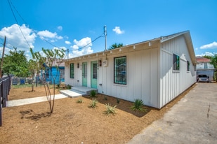 410 Lansing St in Dallas, TX - Building Photo