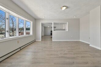 10 Howell Ct, Unit 2 in Chelsea, MA - Building Photo - Building Photo
