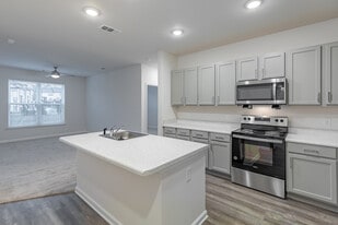 HearthSide Smyrna 62+ in Smyrna, GA - Building Photo