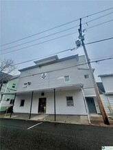 20 W Main St in Pen Argyl, PA - Building Photo - Building Photo