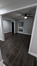 15865 Shatterway Ln, Unit B in Willis, TX - Building Photo - Building Photo