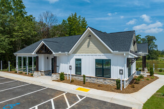 Covey Homes Sweetwater in North Augusta, SC - Foto de edificio - Building Photo