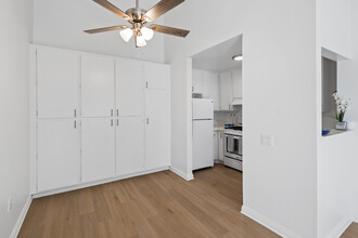 Nantucket Creek Apartments in Chatsworth, CA - Building Photo - Interior Photo