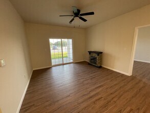 128 Harmony Mdws Ct in Dardenne Prairie, MO - Building Photo - Building Photo