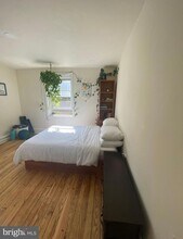 1324 Pine St, Unit 3R in Philadelphia, PA - Building Photo - Building Photo