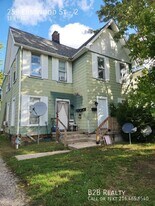 259 Eastwood St in Geneva, OH - Building Photo