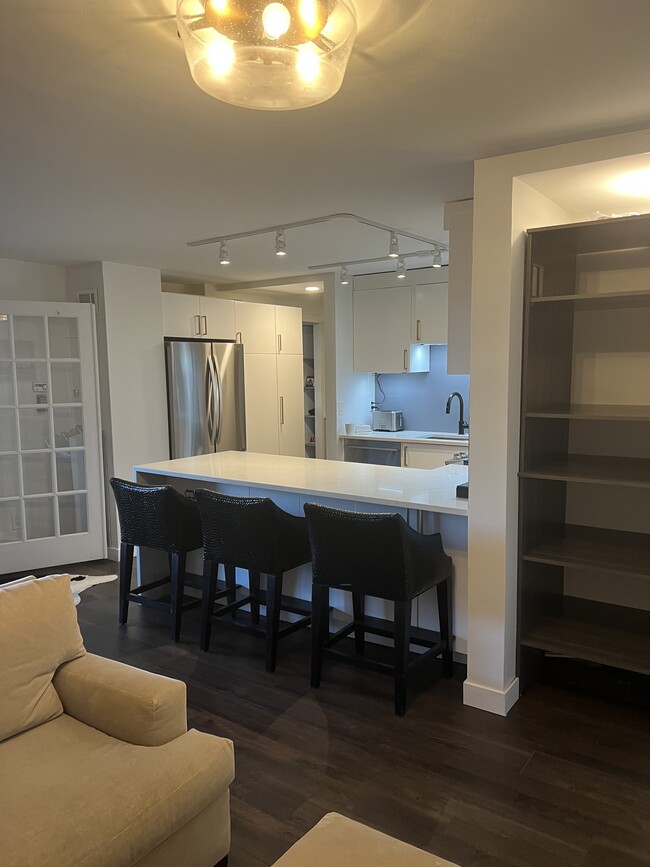 2 Adams St, Unit Mountain Shadows - 1509 in Denver, CO - Building Photo - Building Photo