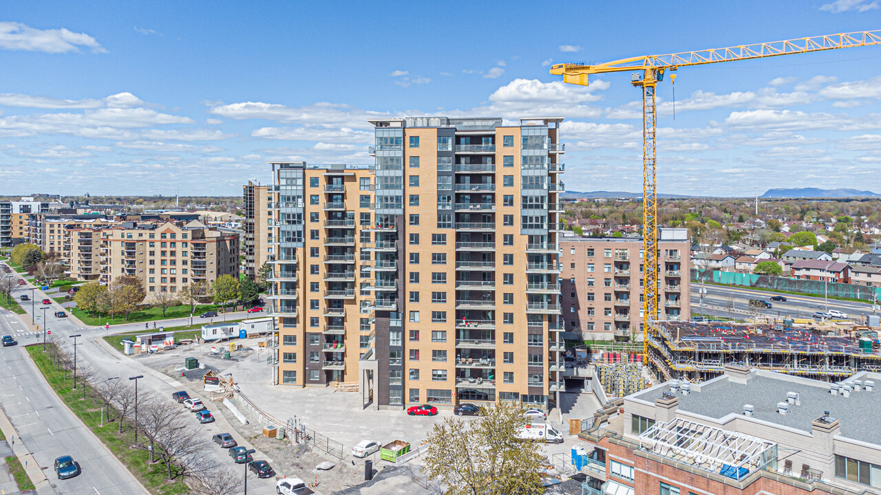 Habitation St-Laurent in Brossard, QC - Building Photo