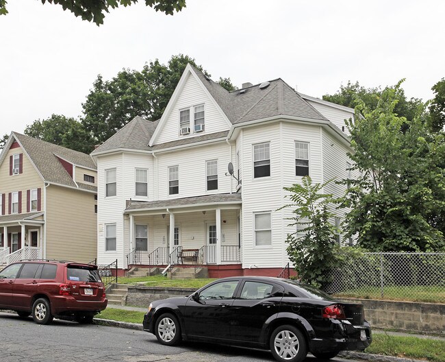 6 Woodbine St in Worcester, MA - Foto de edificio - Building Photo