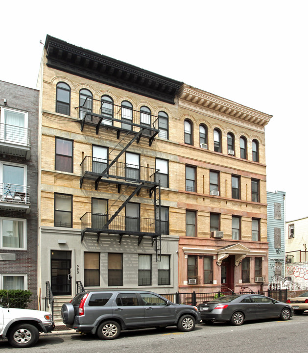 576 Marcy Ave in Brooklyn, NY - Building Photo