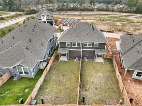 631 Silver Pear Ct in Montgomery, TX - Building Photo - Building Photo