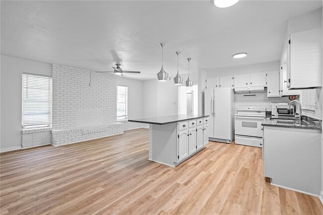 3820 NW 15 Ave in Gainesville, FL - Building Photo - Building Photo
