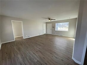 10623 Palmer Ave in Kansas City, MO - Building Photo - Building Photo