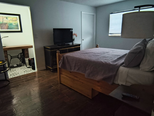 1418 Collins Ave in Miami Beach, FL - Foto de edificio - Building Photo