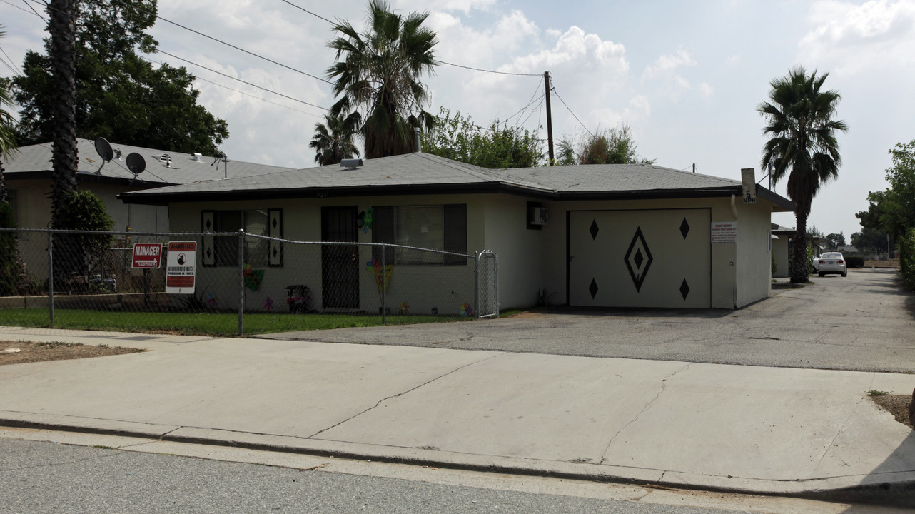 34241-34249 Avenue J in Yucaipa, CA - Foto de edificio