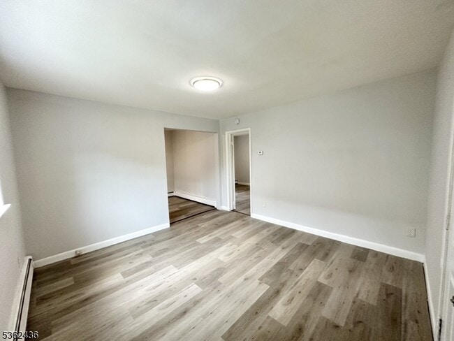 37 Harrison Ave in West Orange, NJ - Building Photo - Building Photo